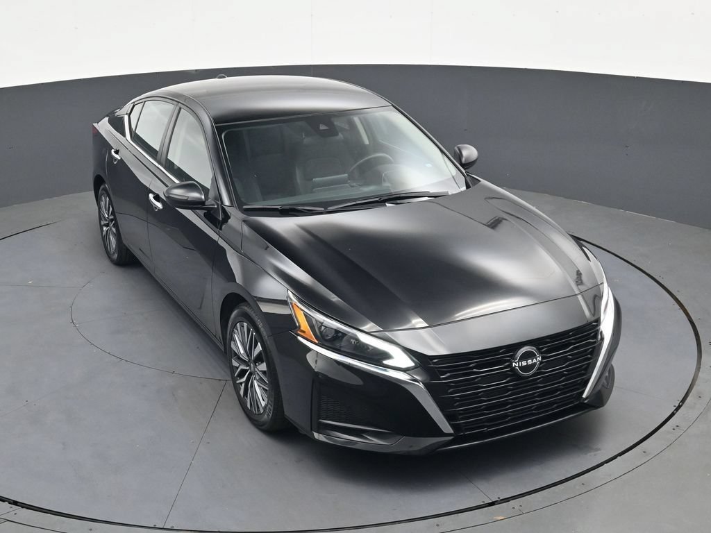 Used 2024 Nissan Altima 2.5 SV FWD image 33