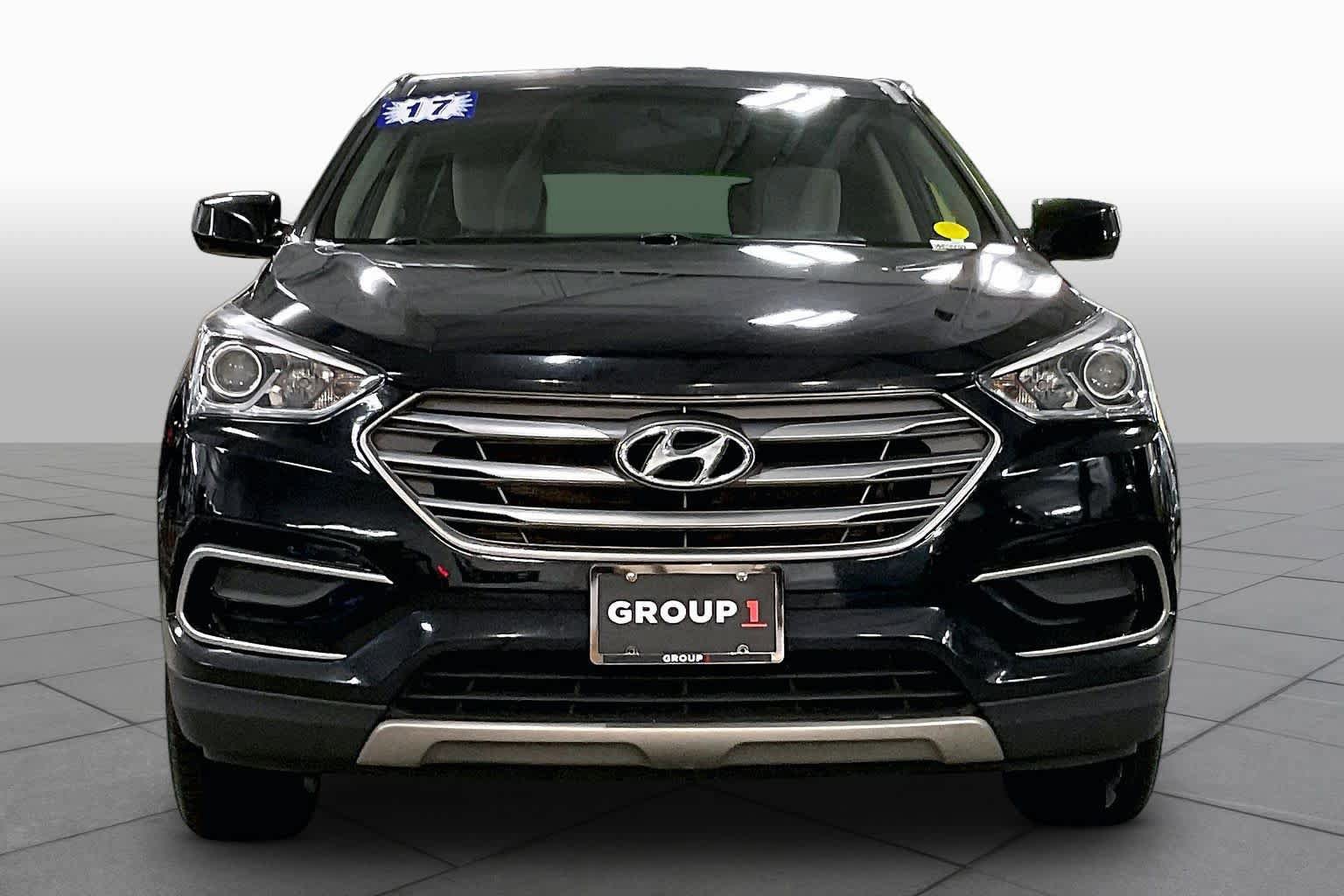Used 2017 Hyundai Santa Fe Sport w/ Cargo Package AWD/4WD image 4