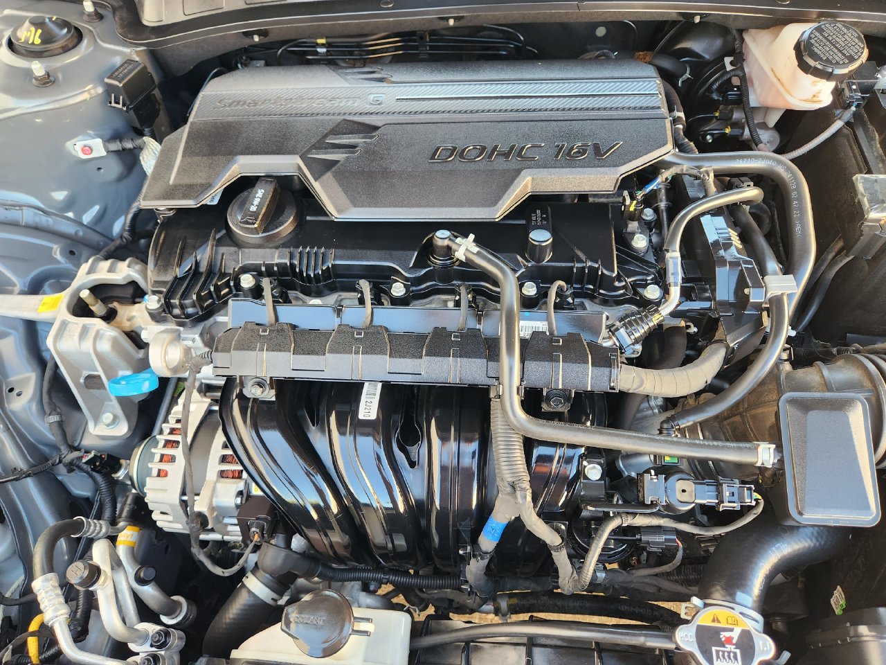 Used 2025 Hyundai Elantra Sport FWD image 29