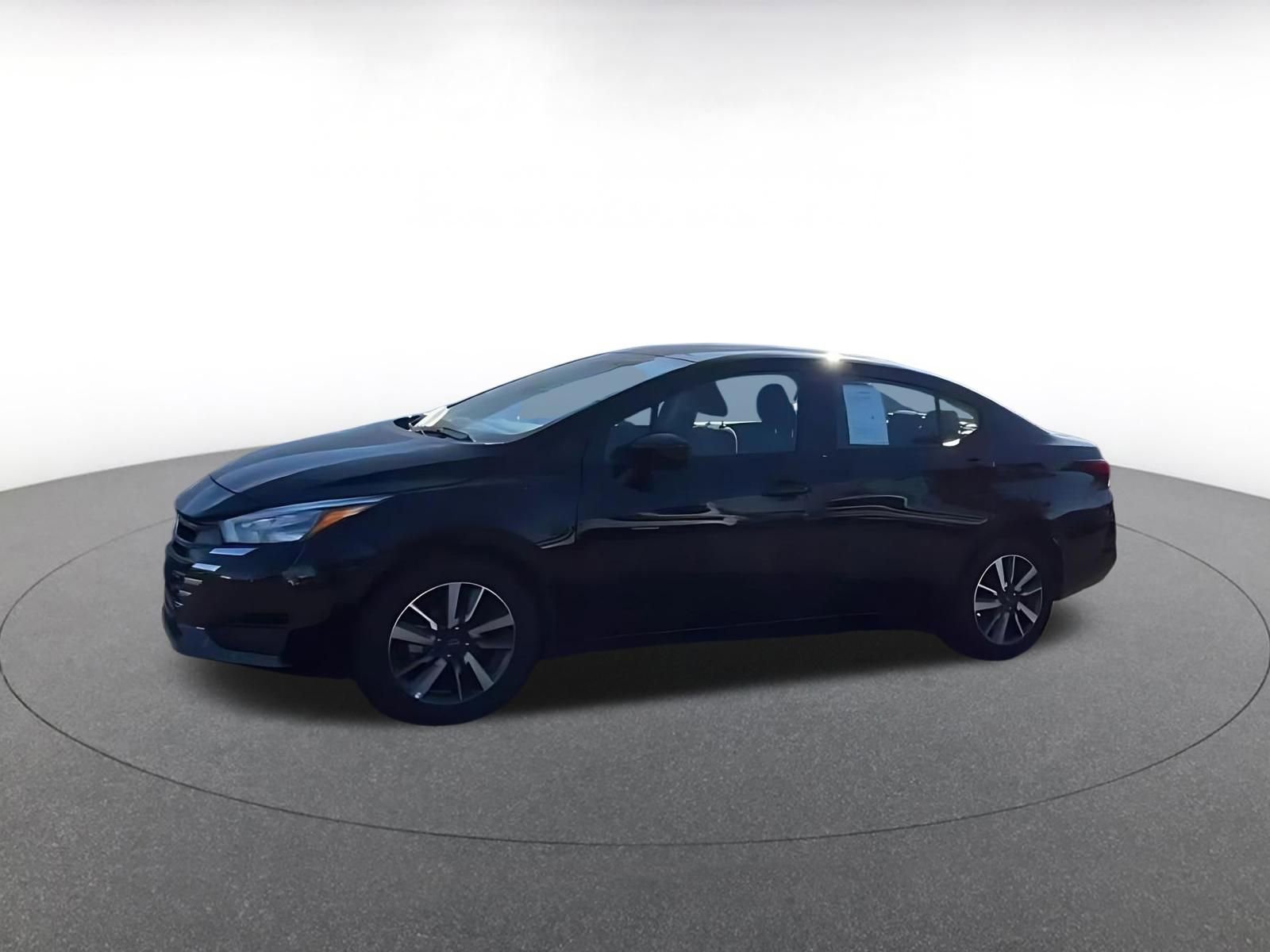 Used 2025 Nissan Versa SV FWD image 7
