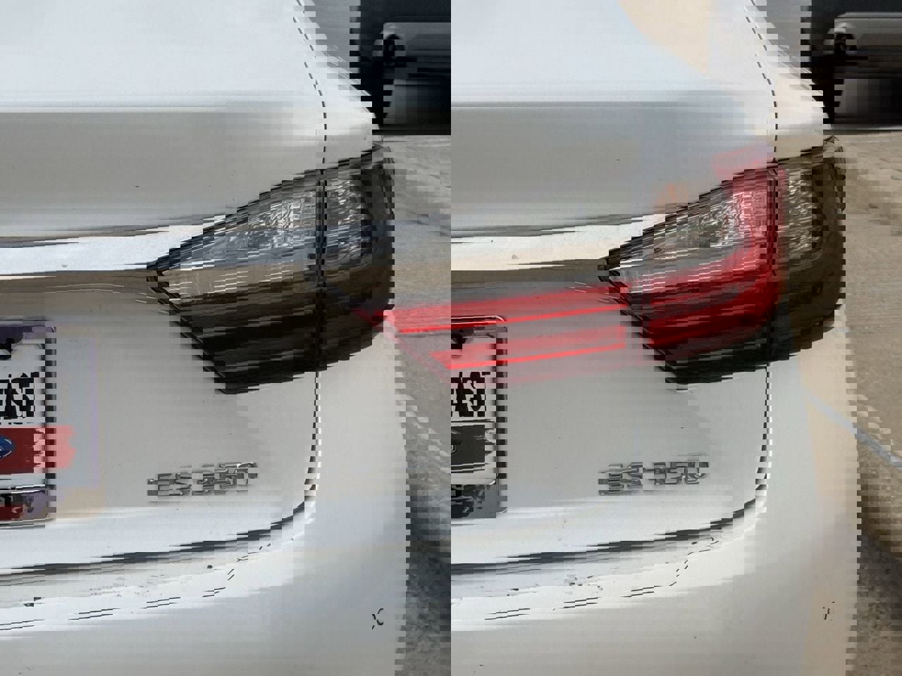 Used 2016 Lexus ES 350 w/ Luxury Package w/Wood Trim FWD image 7