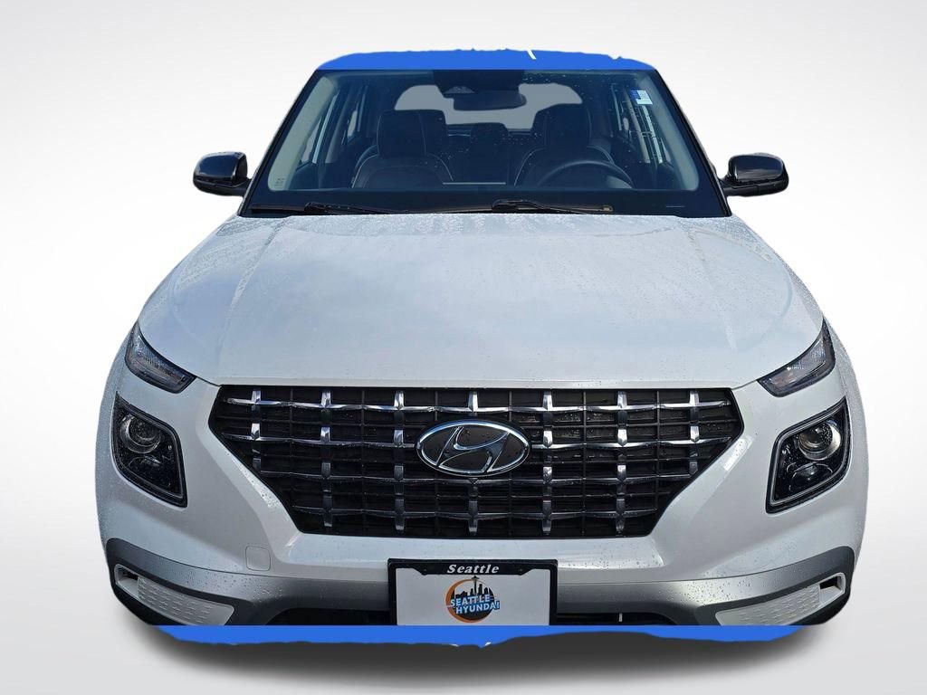 Used 2023 Hyundai Venue Limited image 8
