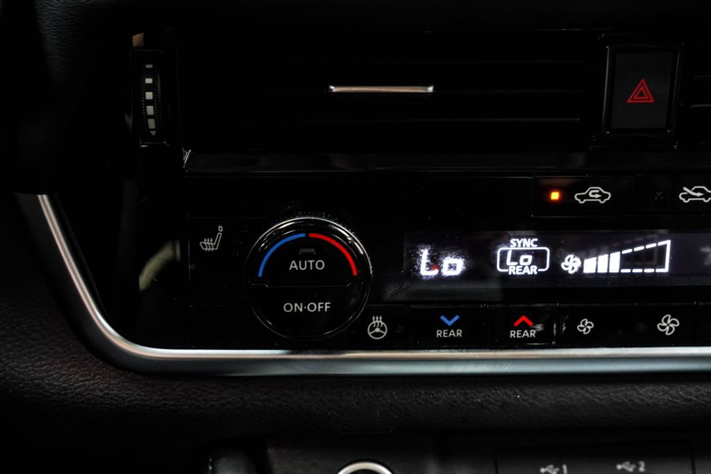 Used 2023 Nissan Rogue SL w/ SL Premium Package AWD/4WD image 32