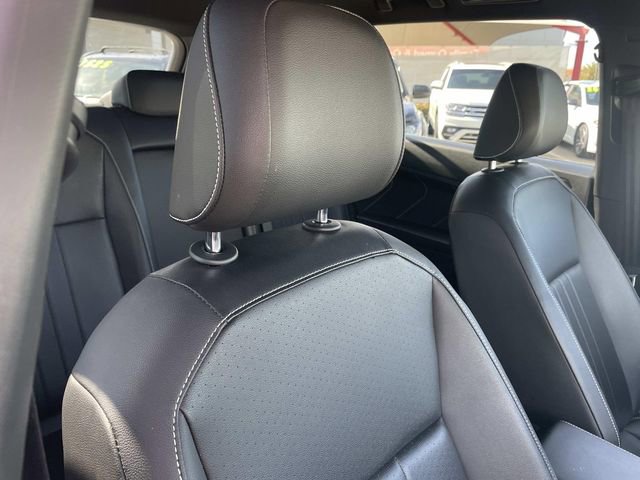 Used 2022 Volkswagen Tiguan SE R-Line image 27