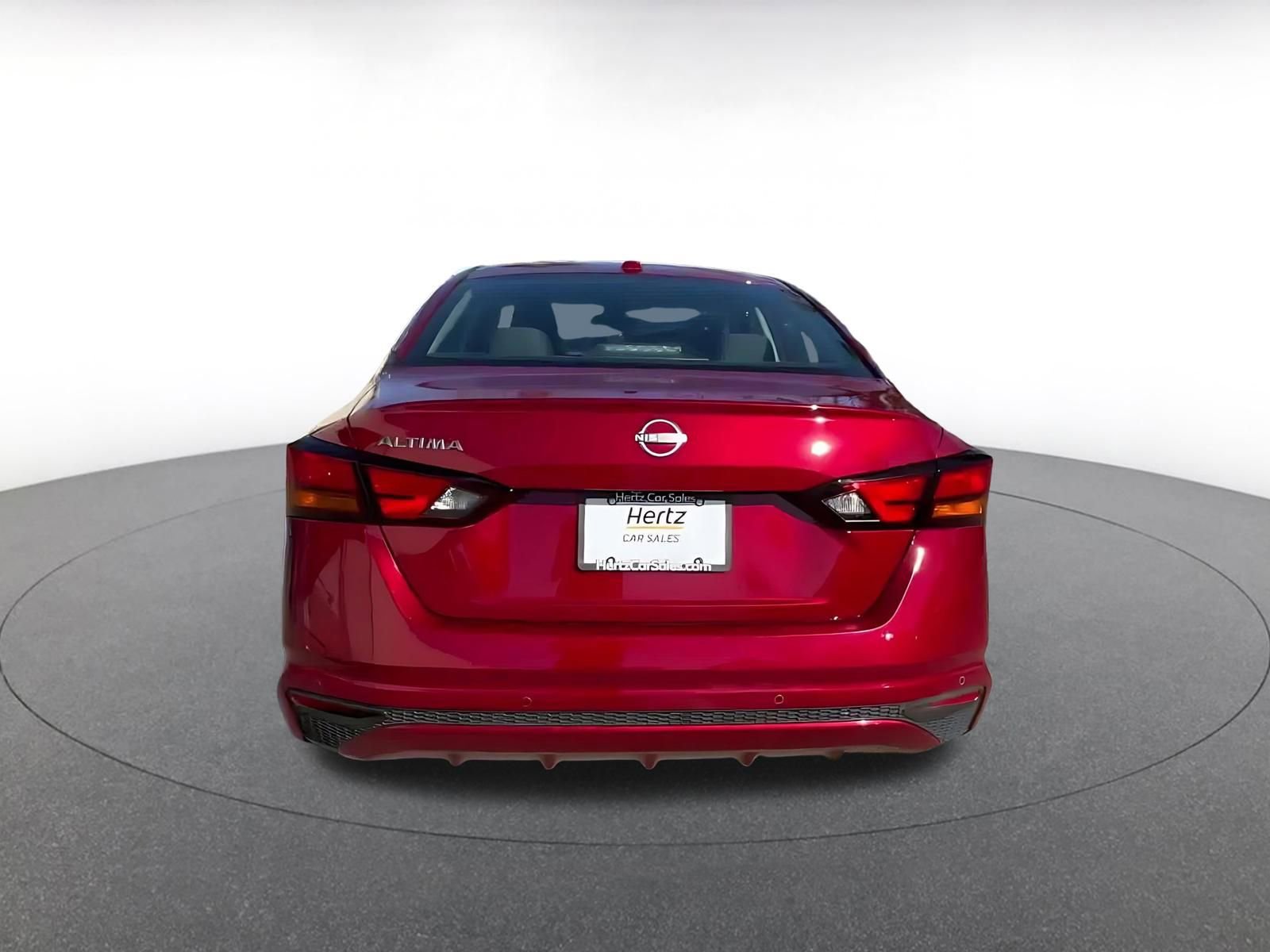 Used 2025 Nissan Altima 2.5 SV image 11