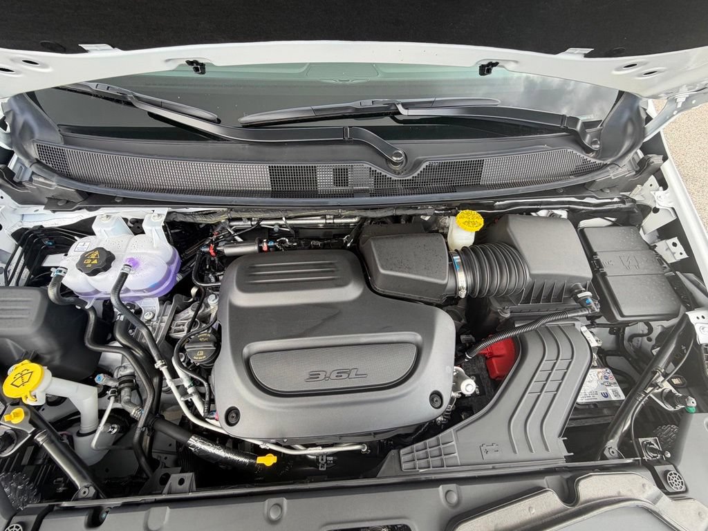 New 2027 Chrysler Pacifica Select w/ Family Tech Group FWD image 33