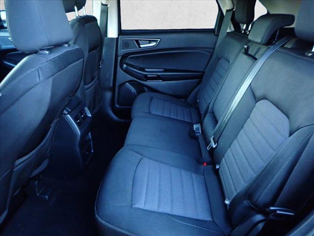 Used 2023 Ford Edge SE w/ Black Appearance Package image 9