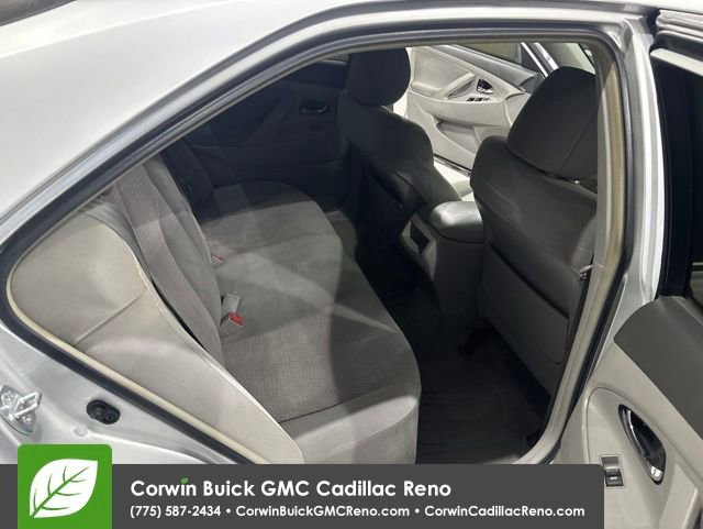 Used 2011 Toyota Camry LE FWD image 31