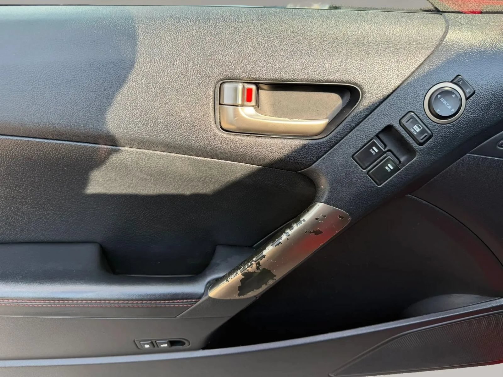 Used 2014 Hyundai Genesis 2.0T RWD image 12