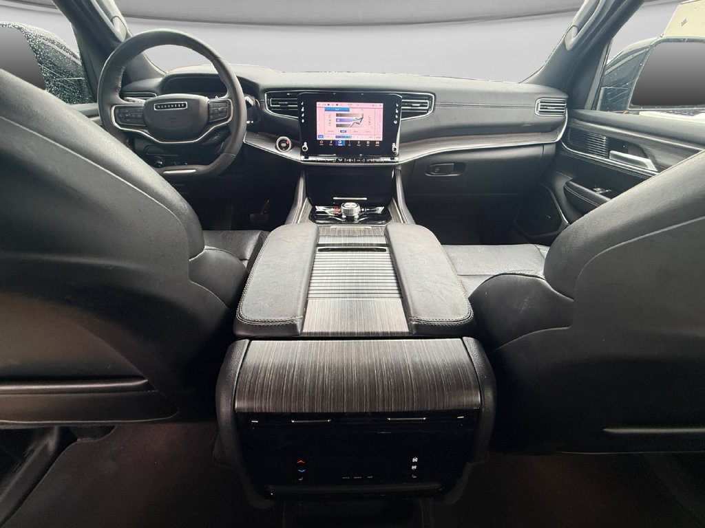 Used 2024 Jeep Wagoneer Series II AWD/4WD image 24