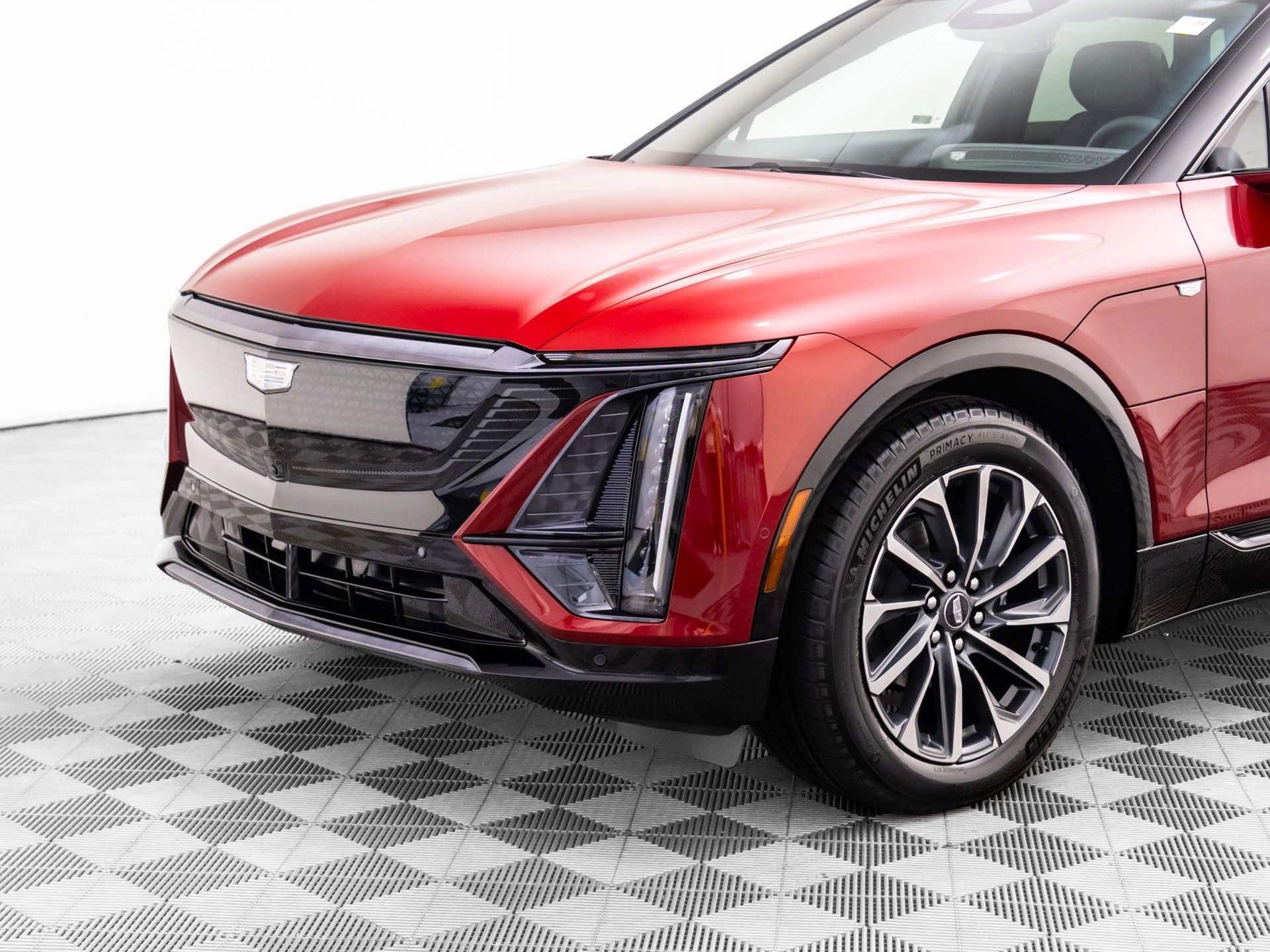 New 2026 Cadillac Lyriq Sport AWD/4WD image 36