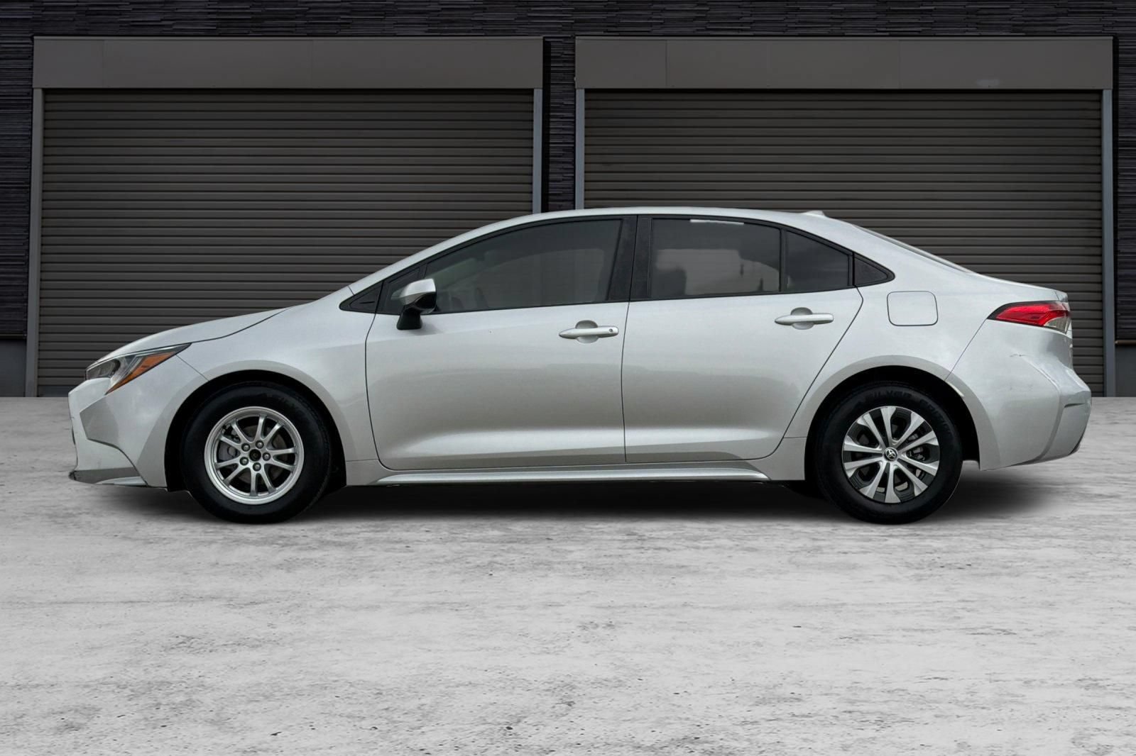 Used 2022 Toyota Corolla LE w/ Carpet Mat Package (TMS) FWD image 7