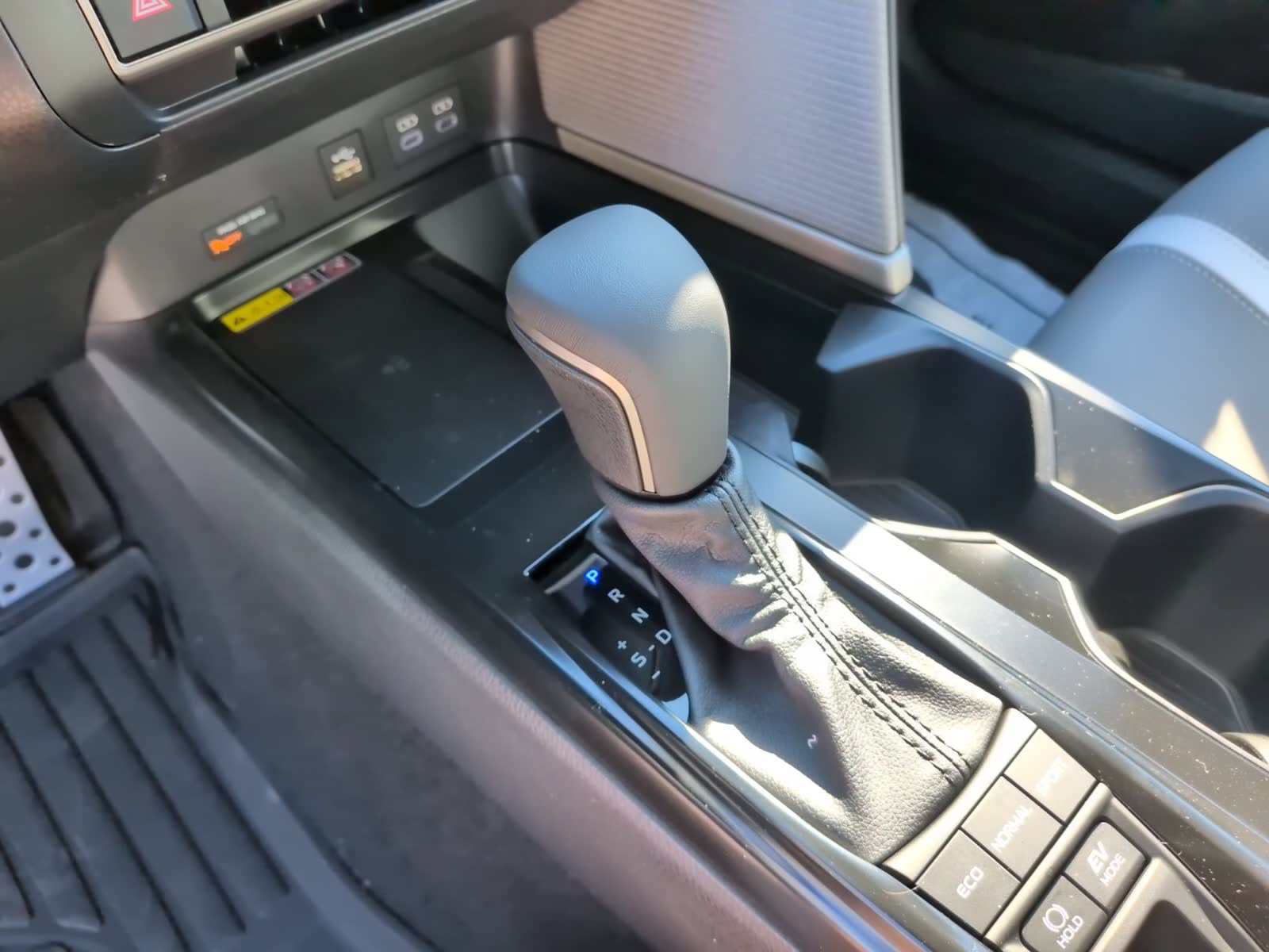 New 2026 Toyota Camry SE AWD/4WD image 19