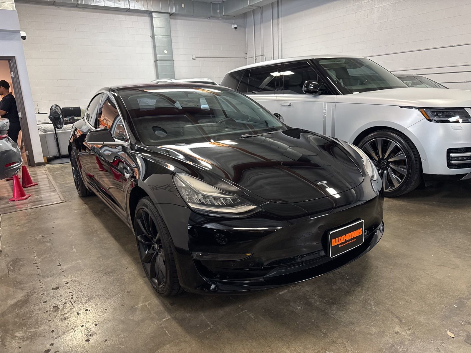 Used 2018 Tesla Model 3 Long Range image 3
