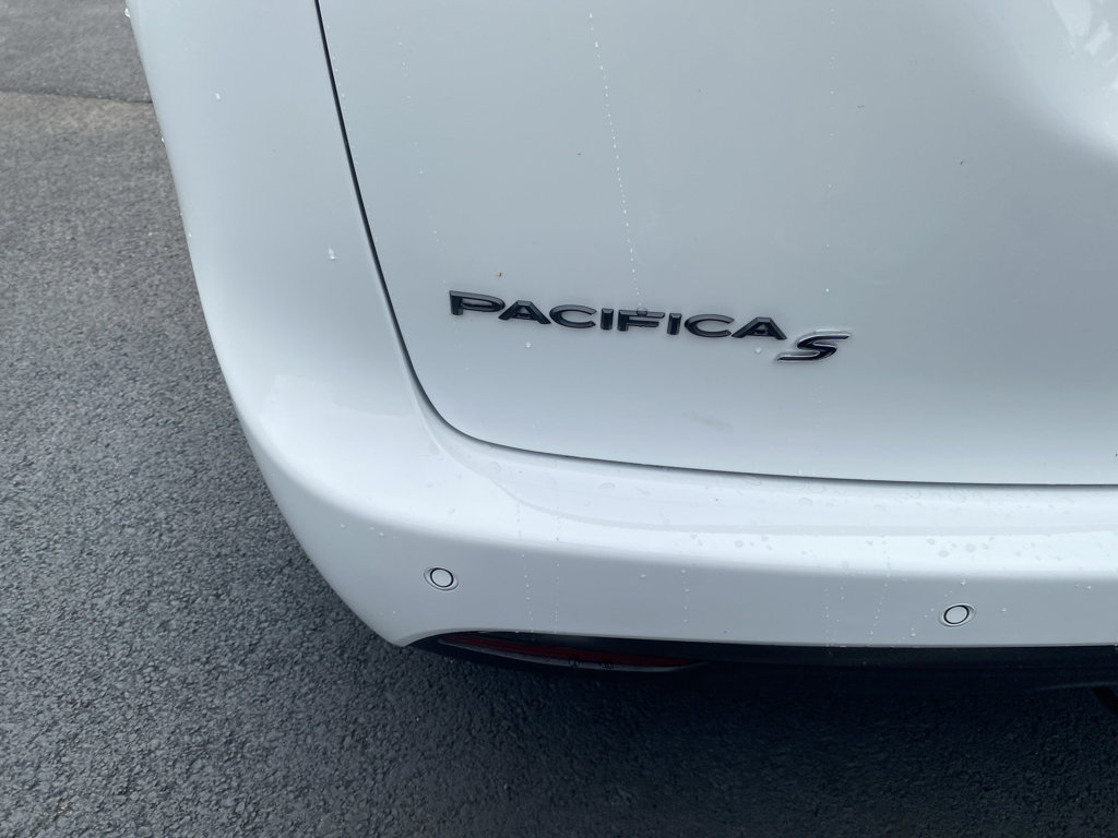 New 2027 Chrysler Pacifica Limited w/ S Appearance Package FWD image 16
