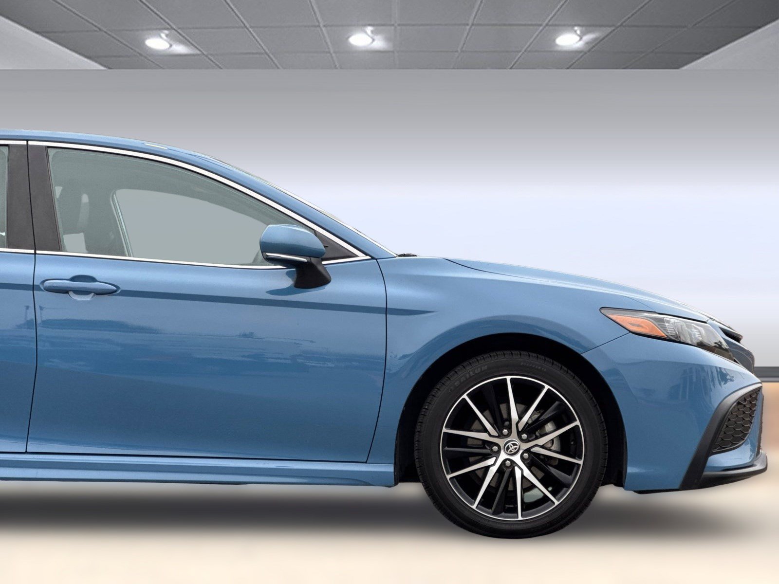 Used 2024 Toyota Camry SE FWD image 32