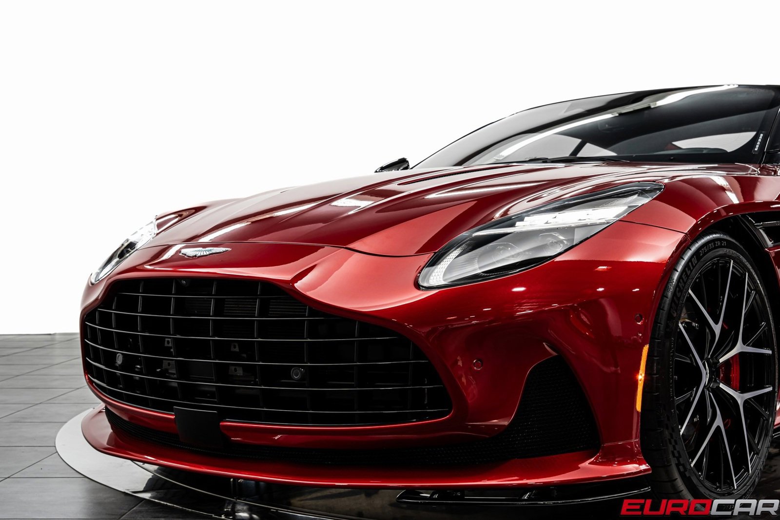 Used 2024 Aston Martin DB12 Coupe image 13