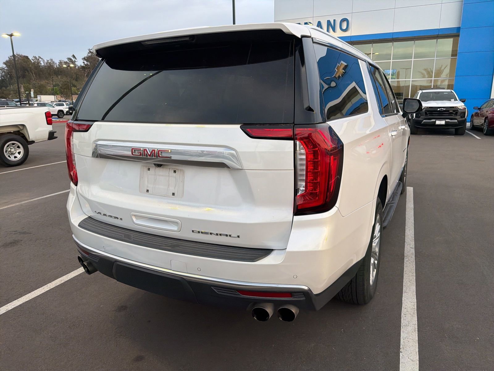 Used 2023 GMC Yukon XL Denali image 17