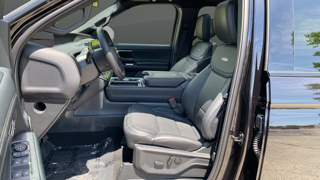 New 2027 Ford Expedition Max Platinum w/ Stealth Performance Package AWD/4WD image 9