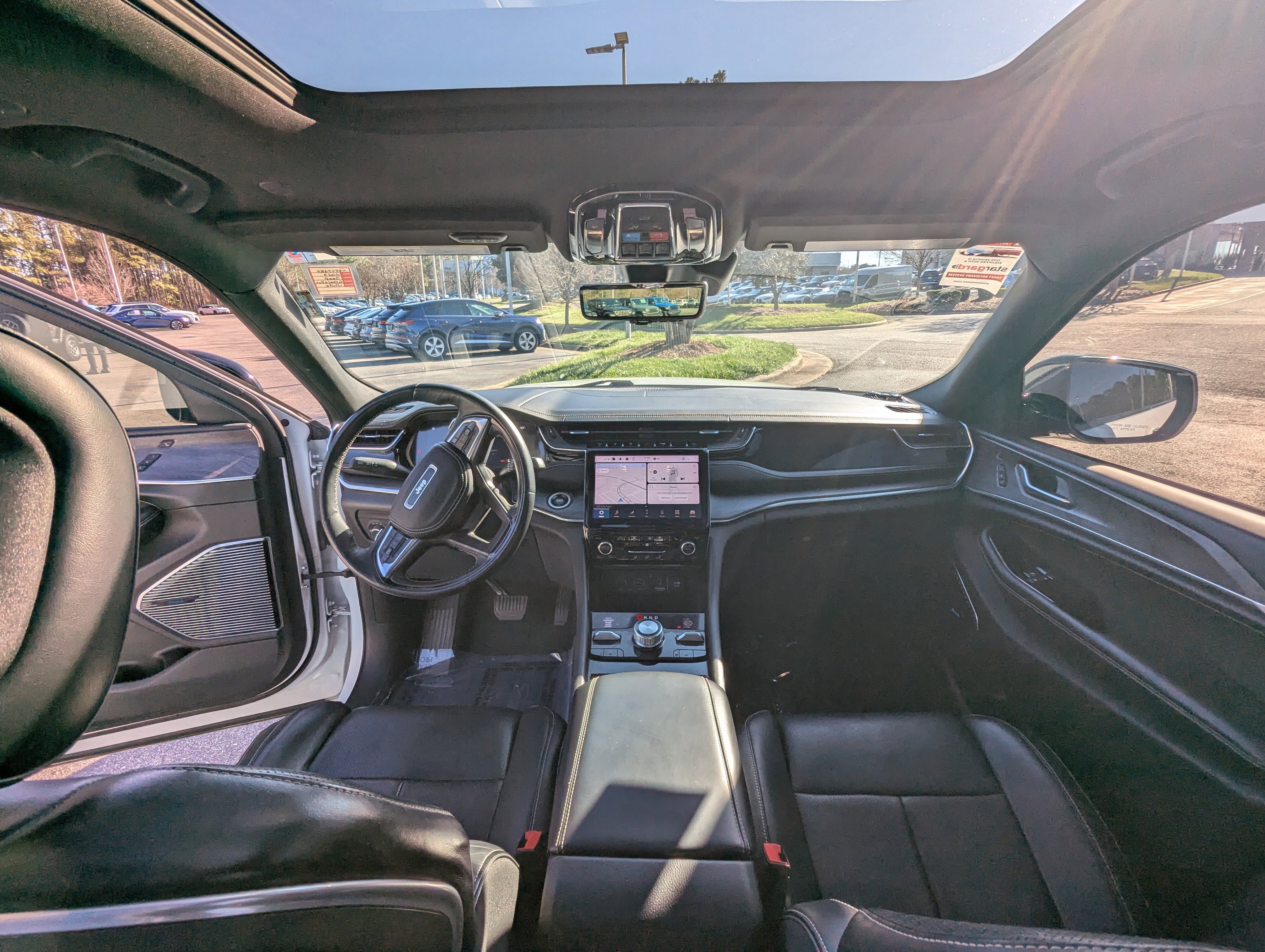 Certified 2022 Jeep Grand Cherokee L Overland w/ Advanced Protech Group III image 11