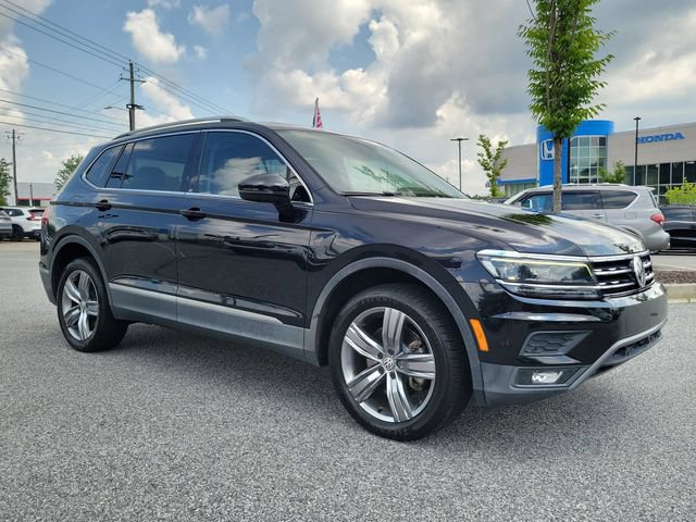 Used 2018 Volkswagen Tiguan SEL Premium FWD image 3