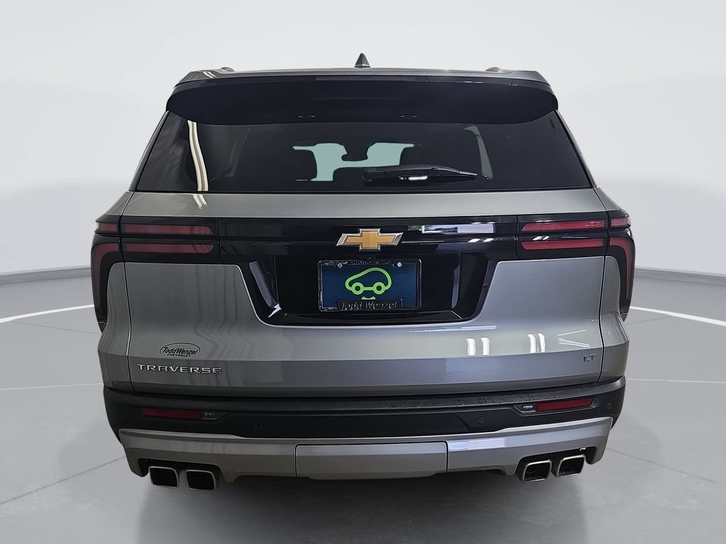 Certified 2024 Chevrolet Traverse LT w/ Trailering Package FWD image 5