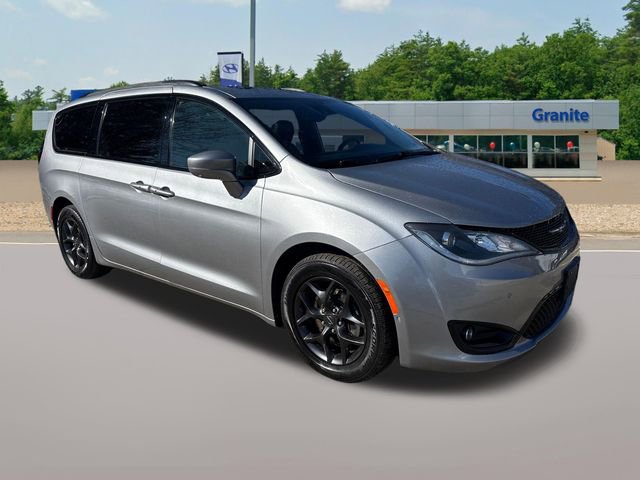 Used 2019 Chrysler Pacifica Touring-L Plus w/ Advanced Safetytec Group image 10