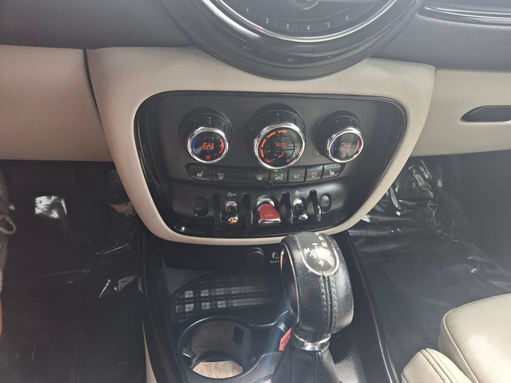 Used 2016 MINI Cooper Clubman FWD image 15