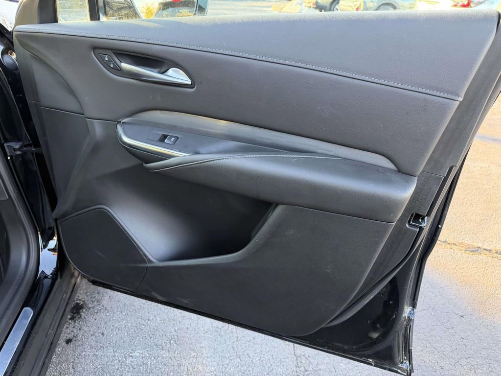 Certified 2025 Cadillac XT4 Premium Luxury image 10