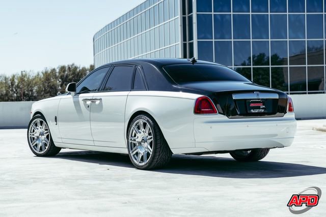 Used 2017 Rolls-Royce Ghost RWD image 11