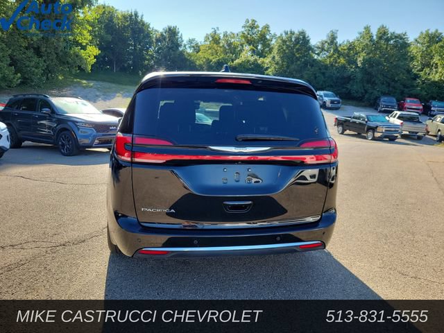 Used 2025 Chrysler Pacifica Select FWD image 4