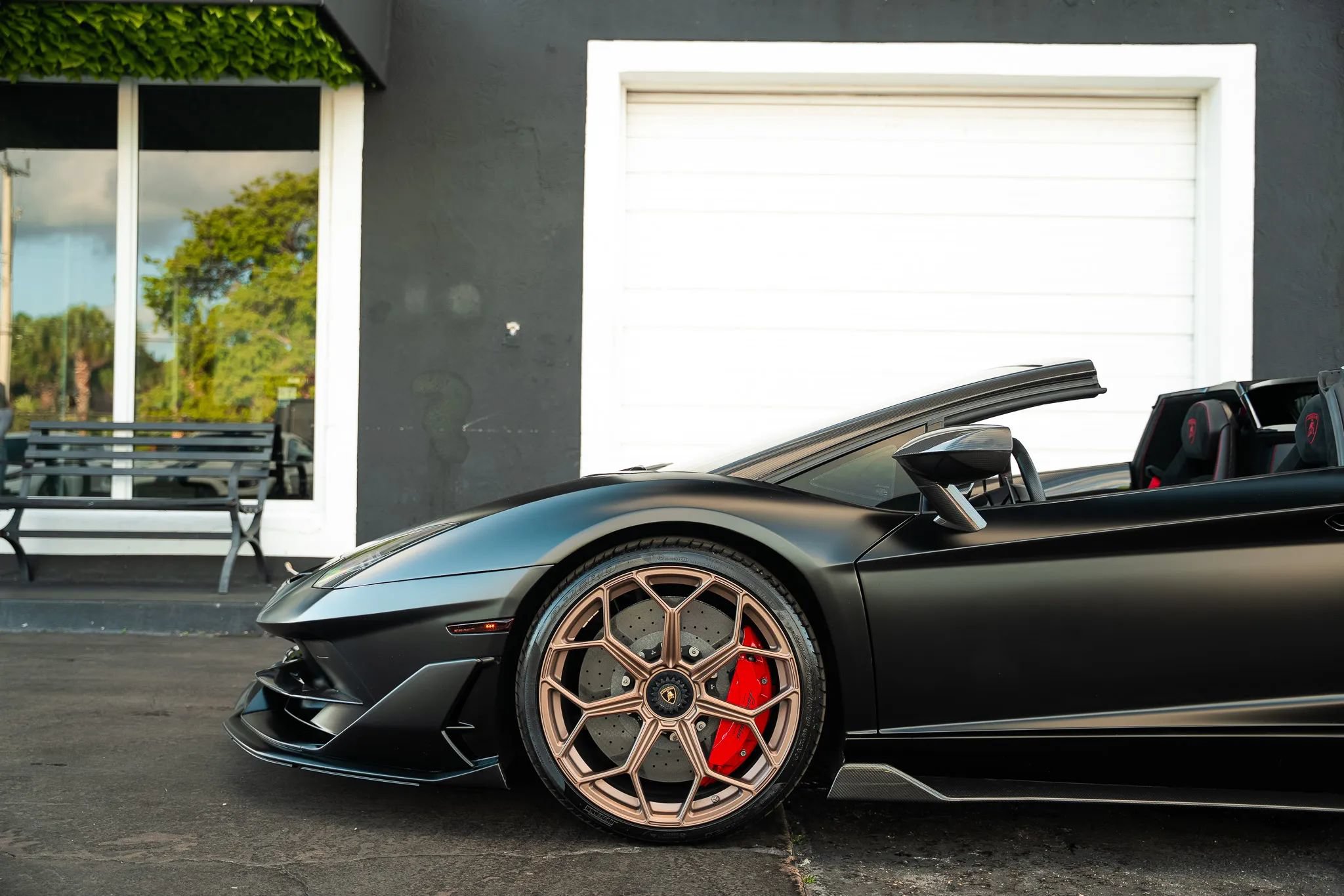 Used 2021 Lamborghini Aventador SVJ AWD/4WD image 8