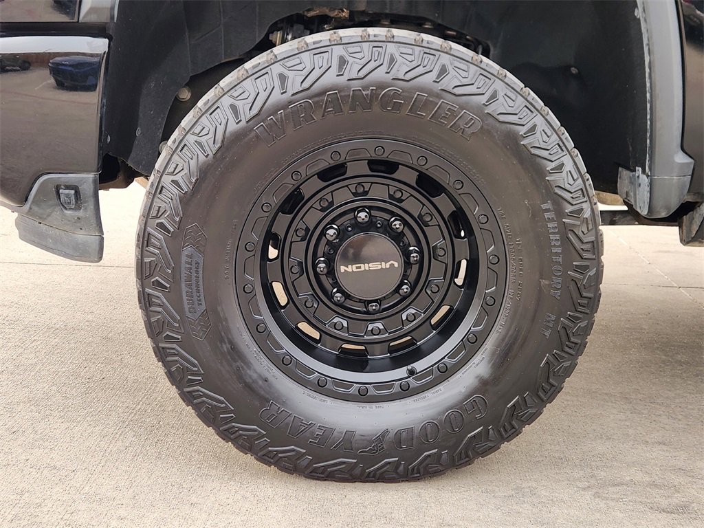 Used 2024 Chevrolet Silverado 2500 ZR2 w/ Technology Package image 10