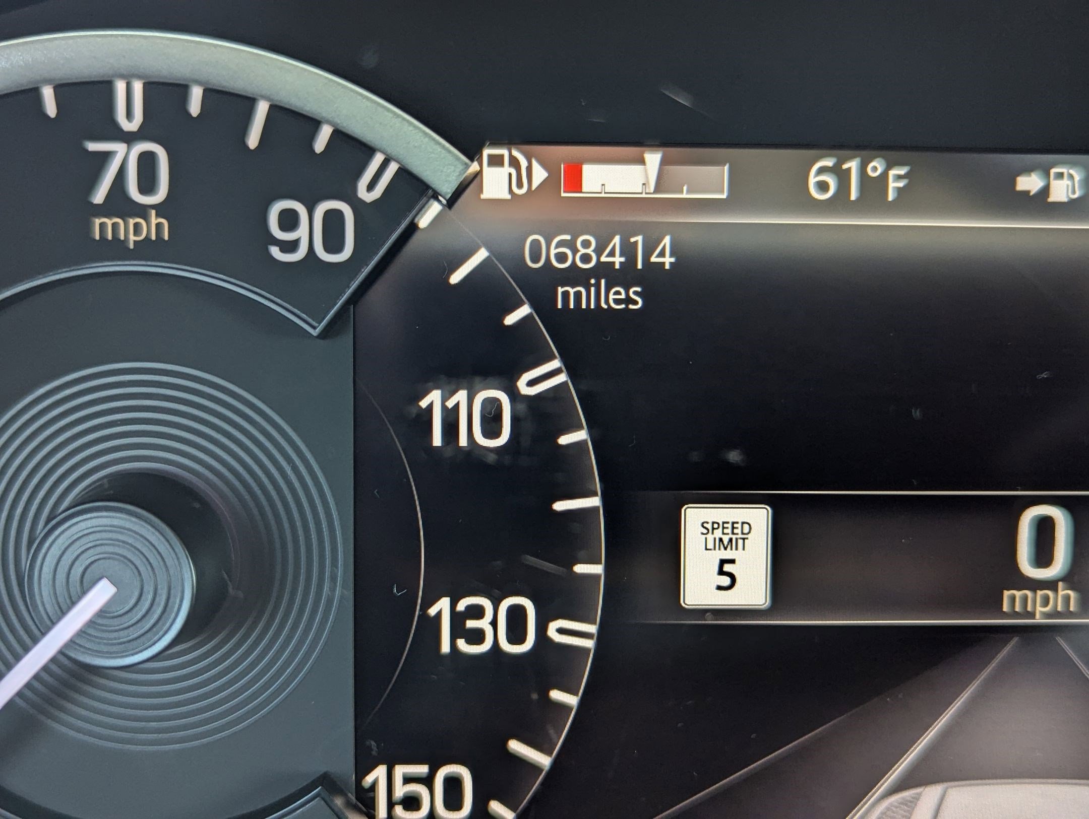 Used 2023 Land Rover Defender 110 image 27