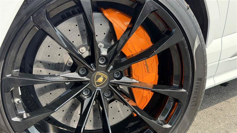 Used 2020 Lamborghini Urus AWD/4WD image 18