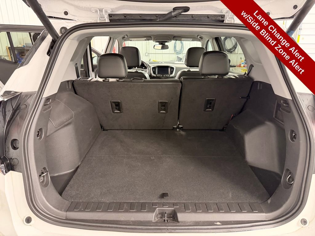 Used 2023 GMC Terrain SLT AWD/4WD image 32
