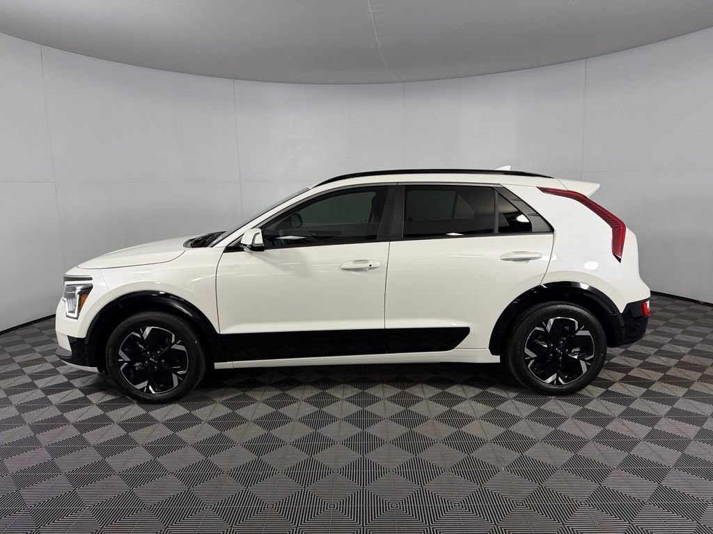 Used 2023 Kia Niro Wind FWD image 11