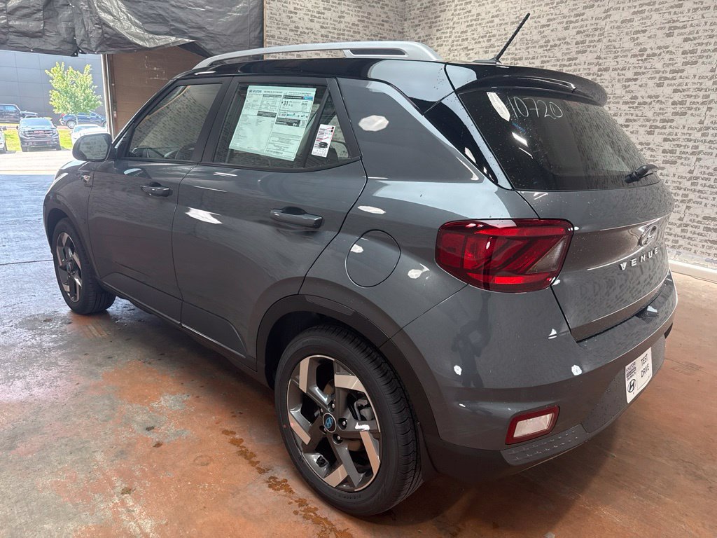 New 2026 Hyundai Venue SEL FWD image 5