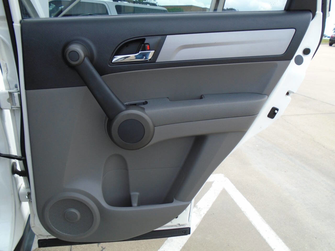 Used 2011 Honda CR-V SE image 29