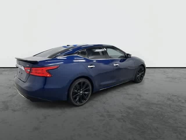 Used 2017 Nissan Maxima SR w/ Midnight Edition FWD image 4