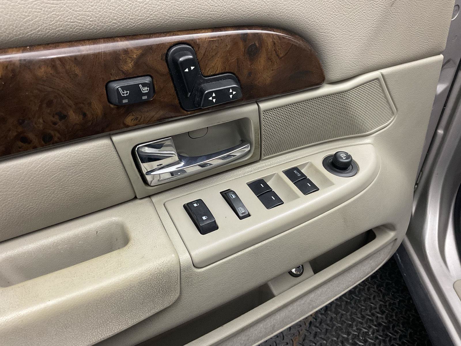 Used 2010 Mercury Grand Marquis LS RWD image 10