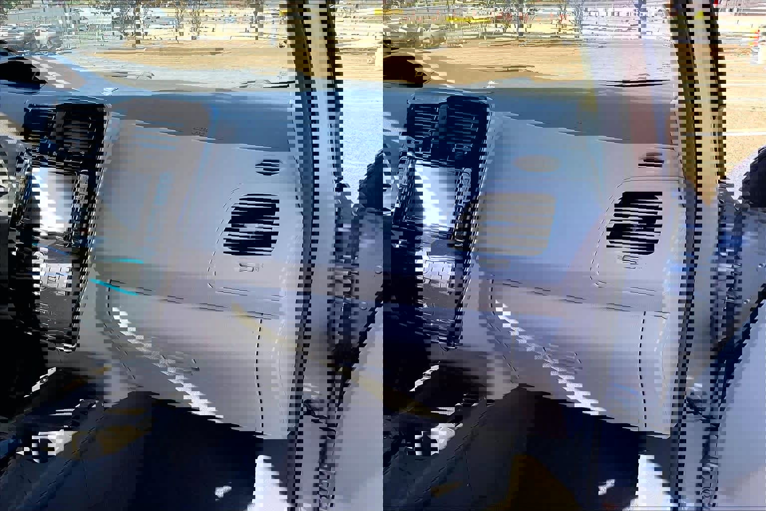 Used 2011 Nissan Leaf w/ Protection Pkg image 23