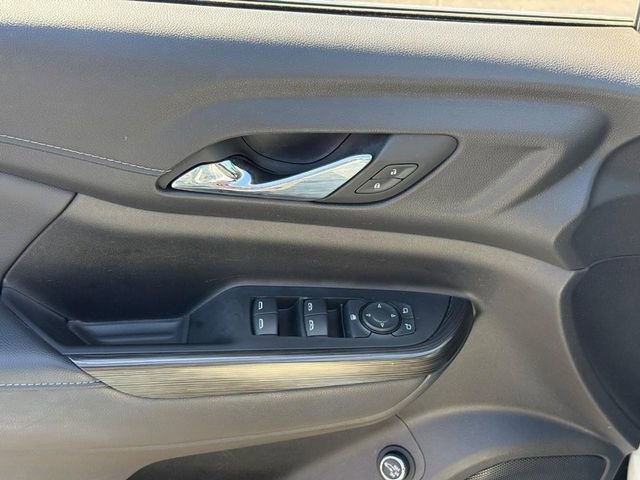 Used 2023 GMC Acadia SLT image 18