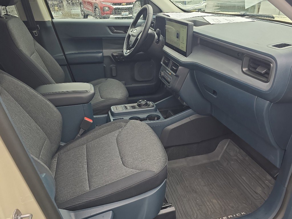 Used 2025 Ford Maverick XLT w/ XLT Luxury Package image 15