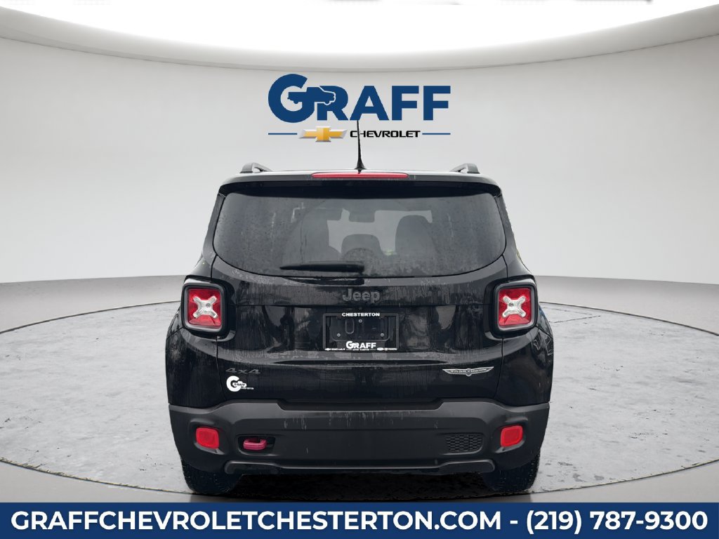Used 2017 Jeep Renegade Trailhawk AWD/4WD image 6