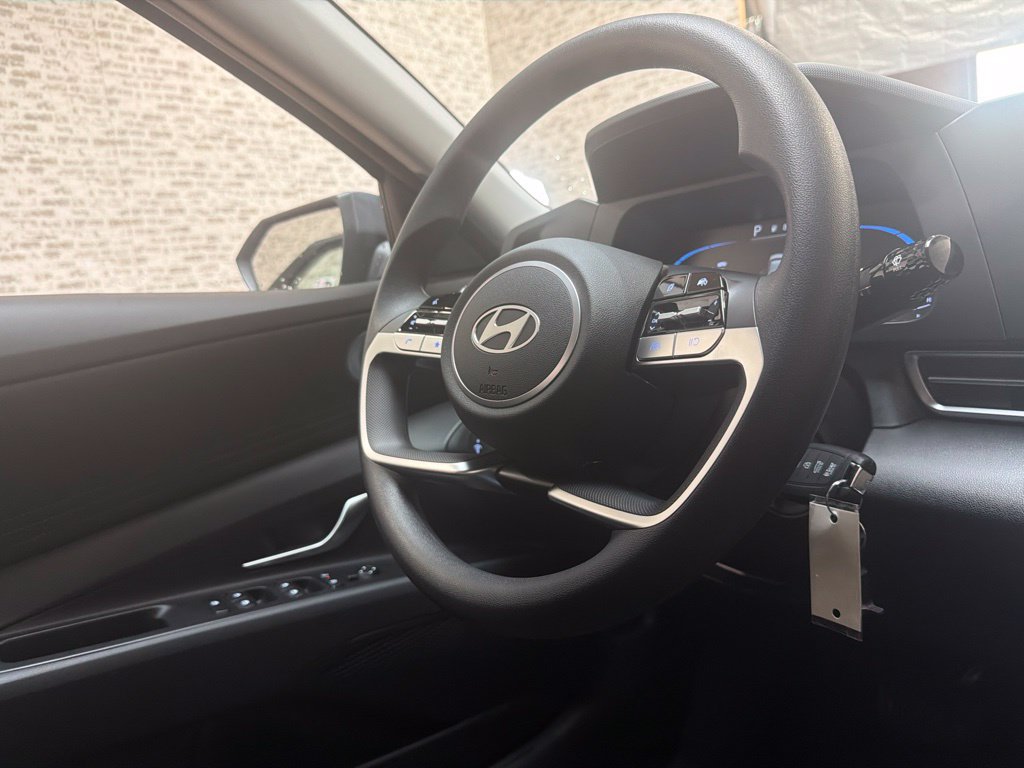 New 2026 Hyundai Elantra SE FWD image 24