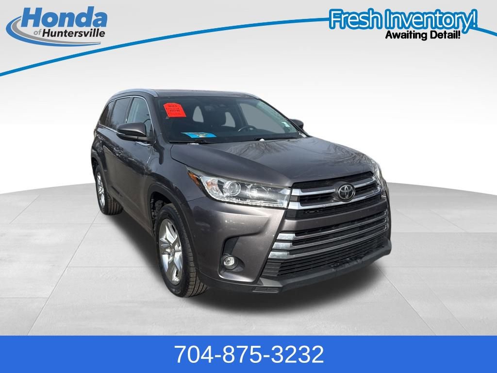 Used 2019 Toyota Highlander Limited image 1
