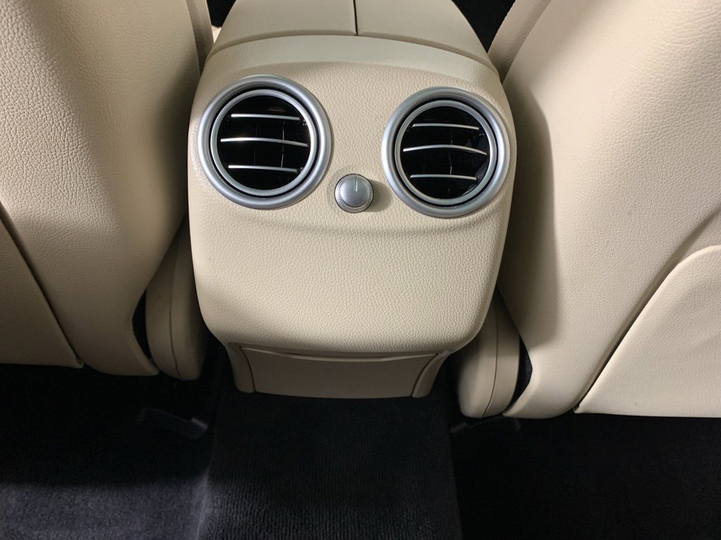 Used 2021 Mercedes-Benz GLC 300 image 26