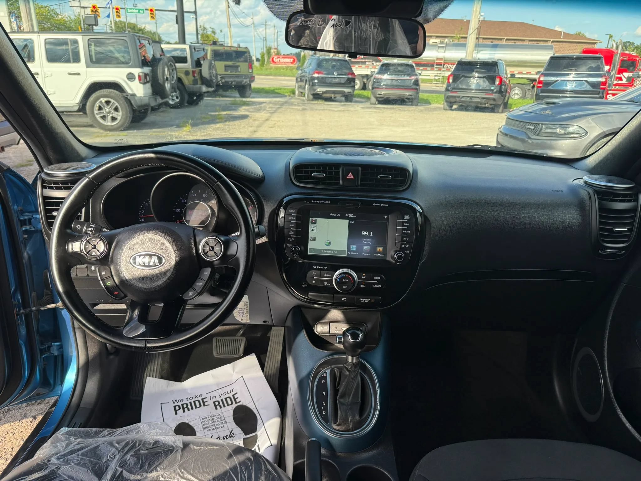 Used 2015 Kia Soul + w/ Audio Package FWD image 16