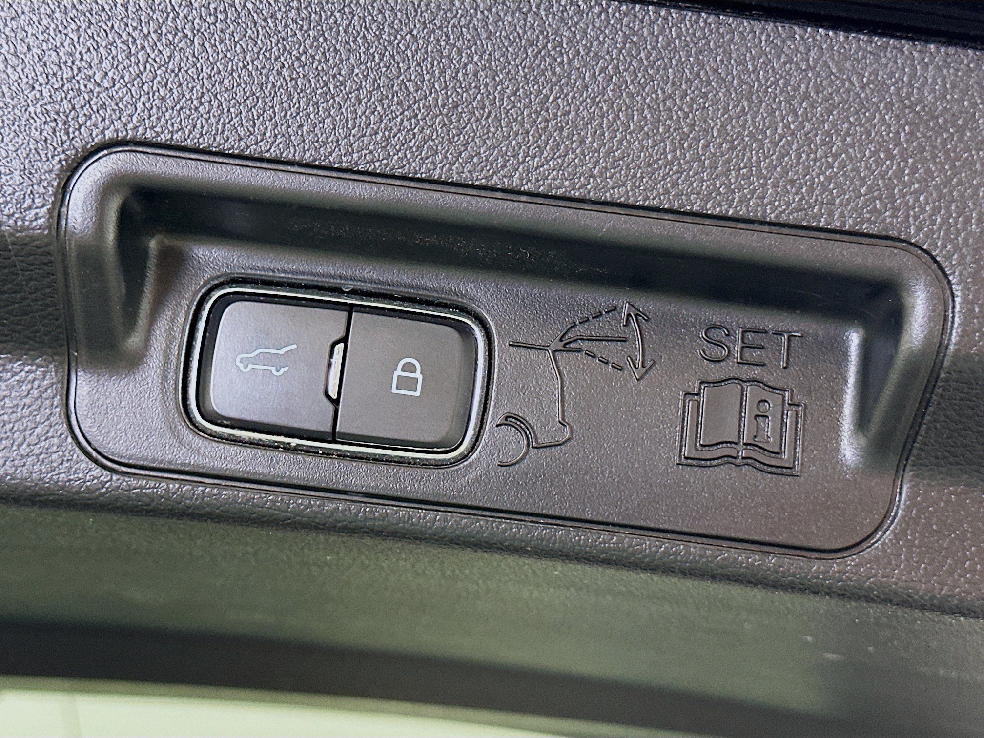 Used 2022 Ford Explorer 4WD image 30